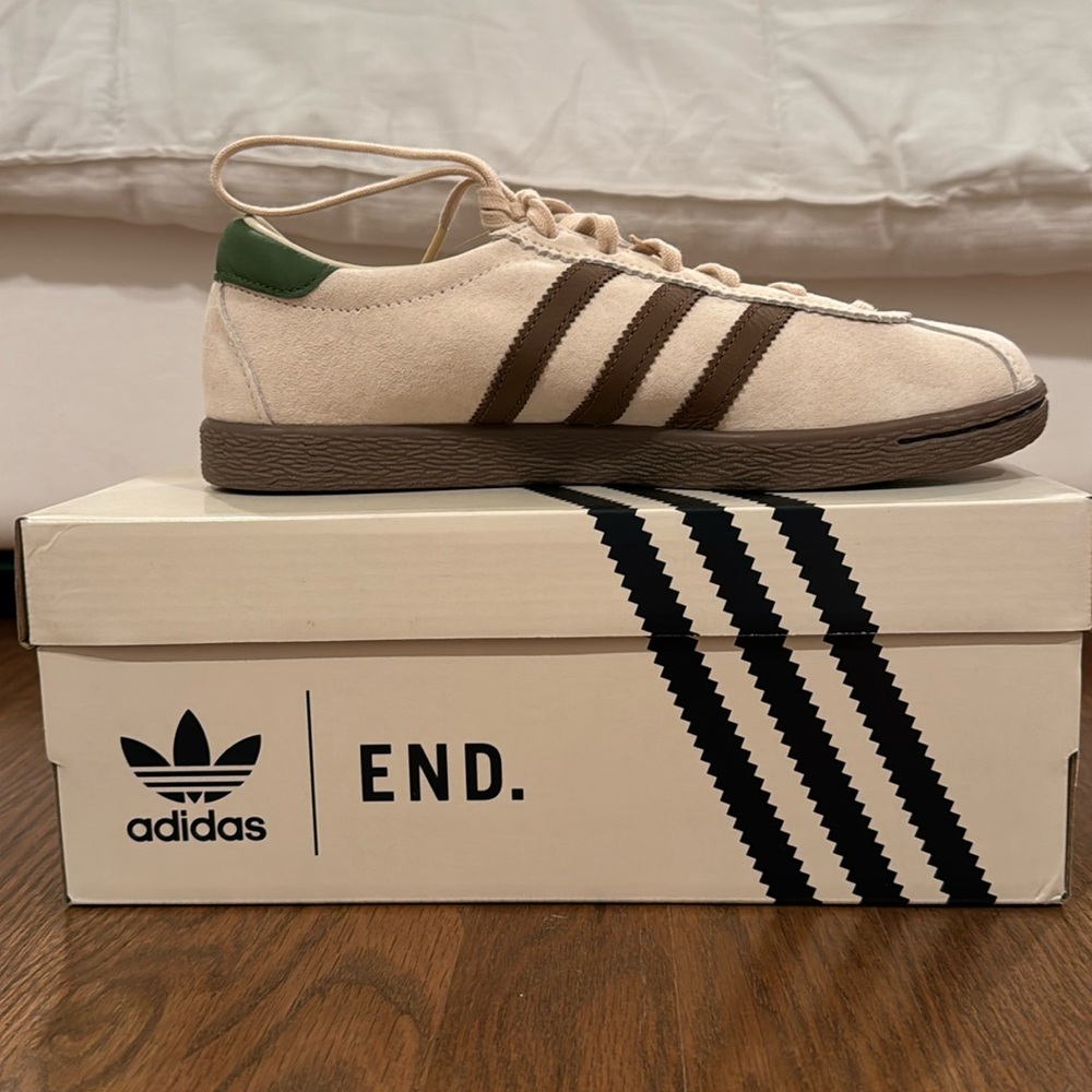 NWT Exclusive END X adidas tobacco & ecru gazelles